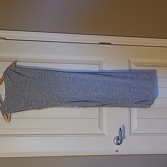 Wilfred Free sleevless dress from Aritzia - Picture 3 of 4